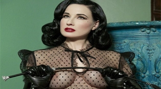 Turns Out That Dita Von Teese is Still Super Fuckable